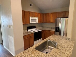 16715 Dale Oak Way in Houston, TX - Foto de edificio - Building Photo