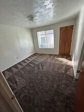 37144 Gore Dr-Unit -gore37144 in Lebanon, OR - Building Photo - Building Photo