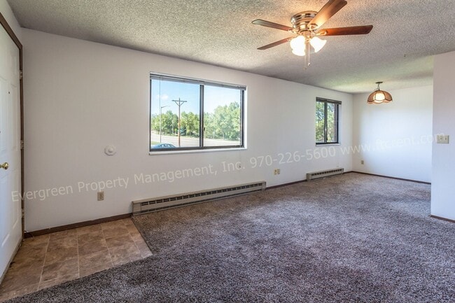 102 Glenda Dr in Loveland, CO - Building Photo - Building Photo