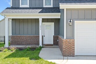 605 Wespanee Wy in Clarksville, TN - Building Photo - Building Photo