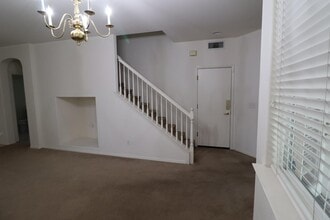 70 W Brittany Ln in Clovis, CA - Building Photo - Building Photo