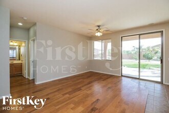 4392 S Coach House Ct in Gilbert, AZ - Building Photo - Building Photo