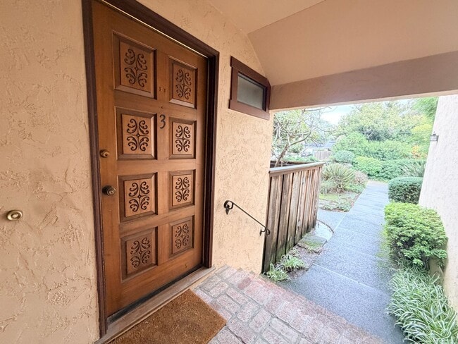 1639 Novato Blvd in Novato, CA - Building Photo - Building Photo