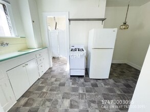 803 Lindaraxa Park N in Alhambra, CA - Foto de edificio - Building Photo