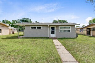 4941 E Morris St in Wichita, KS - Building Photo