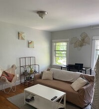 76 Linden St, Unit 2 in Boston, MA - Foto de edificio - Building Photo