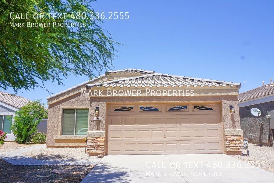 1136 E Christopher St in San Tan Valley, AZ - Building Photo