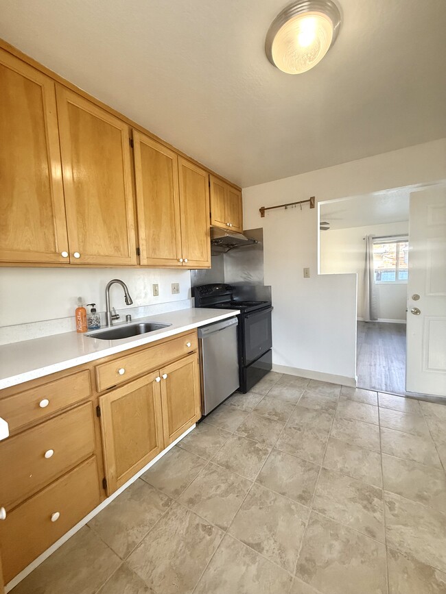 16606 Winding Blvd in Castro Valley, CA - Building Photo - Building Photo
