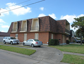 300-302 Lilac St in Metairie, LA - Building Photo - Building Photo