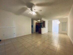 2409 Centergate Dr in Miramar, FL - Building Photo - Building Photo