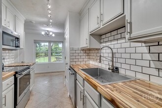 22 Barksdale Dr in Savannah, GA - Building Photo - Building Photo