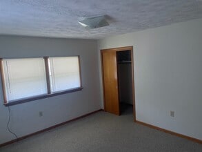 2910 Fernwood Ave in Moundsville, WV - Building Photo - Building Photo