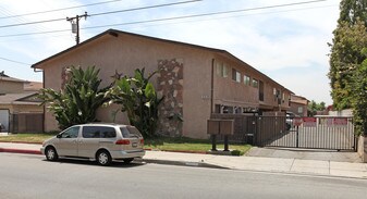 5319-5323 Peck Rd in El Monte, CA - Building Photo
