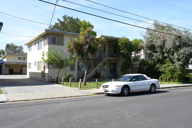 1524 Regent St in Redwood City, CA - Building Photo - Building Photo