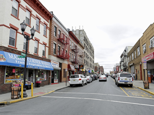 The Bergendy in Union City, NJ - Building Photo - Building Photo