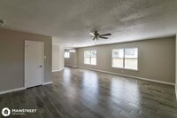 8060 Coral Meadow Dr in Converse, TX - Foto de edificio - Building Photo