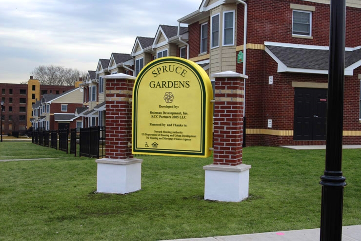 Spruce Gardens in Newark, NJ - Building Photo