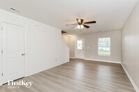 107 Sawyer Ln photo'