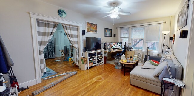 8 Gray St, Unit 6 in Cambridge, MA - Building Photo - Building Photo