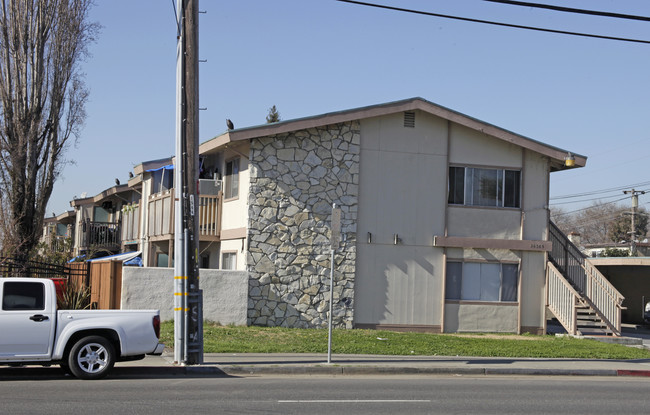 26369 Gading Rd in Hayward, CA - Building Photo - Building Photo