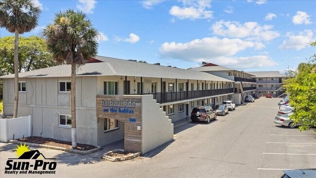 property at 900 S Peninsula Dr