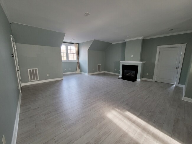 property at 435 E Freemason St