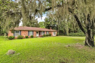 606 Highland Dr in Savannah, GA - Building Photo - Building Photo