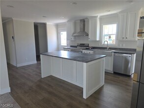 101 Oak Ln in Ft. Myers, FL - Building Photo - Building Photo