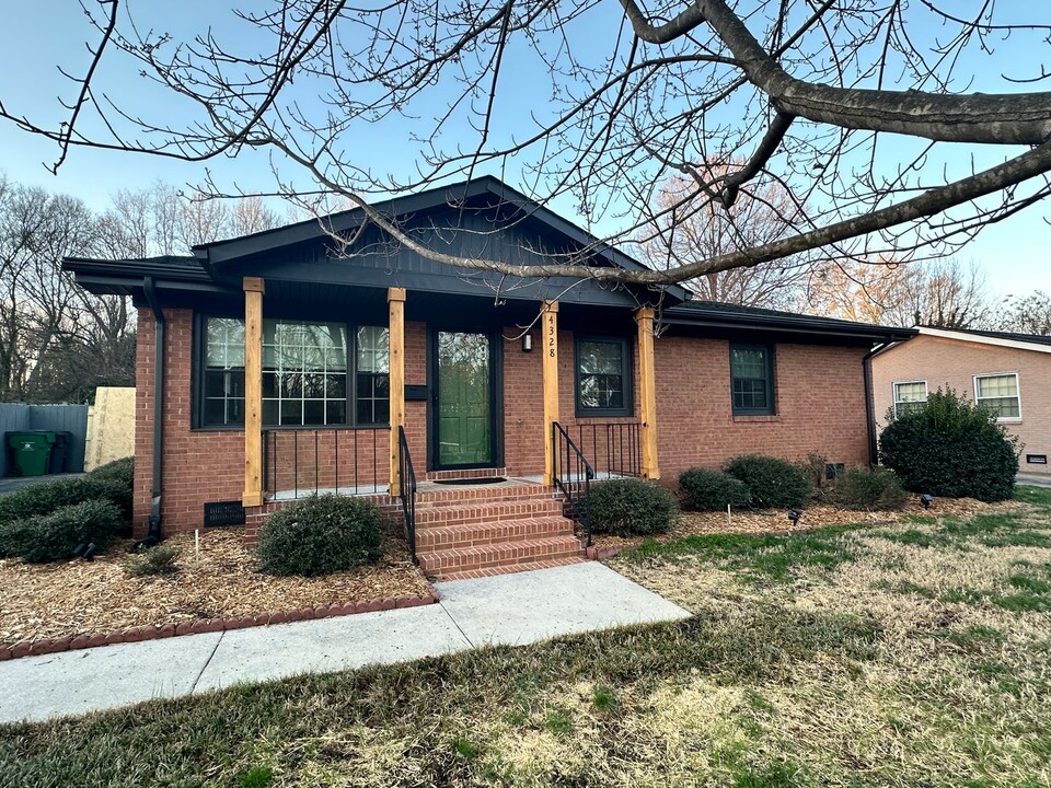 4328 Hancock Terrace in Charlotte, NC - Building Photo