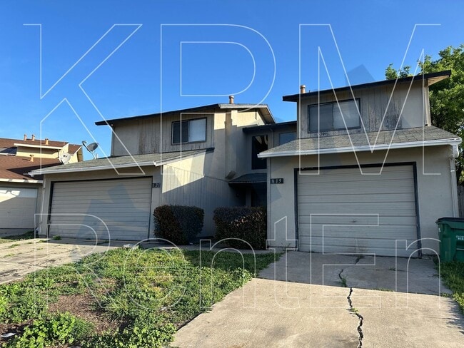 property at 819 Dundee Wy
