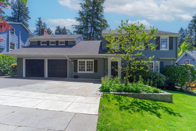 property at 2840 SW Fern St