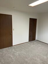 711 11th St NE in East Wenatchee, WA - Foto de edificio - Building Photo