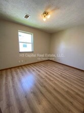 2011 Harris in Madison, IL - Building Photo - Building Photo