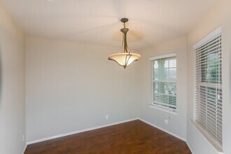 7422 Silent Hills in San Antonio, TX - Building Photo - Building Photo