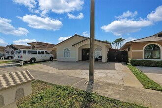 3172 W 79th Pl in Hialeah, FL - Building Photo - Building Photo