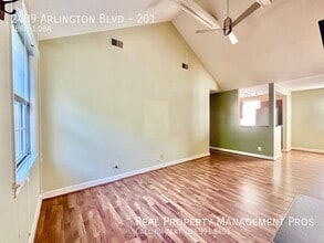 2409 Arlington Blvd in Arlington, VA - Building Photo - Building Photo