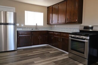 430 W Moyer Ave in Ridgecrest, CA - Building Photo - Building Photo
