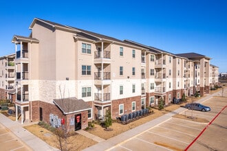 Lakeview Pointe - 55+ Community in Rowlett, TX - Building Photo - Building Photo