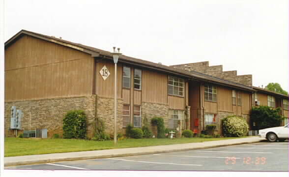 River Ridge Apartments in Riverdale, GA - Building Photo - Building Photo