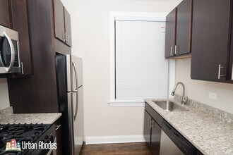 525 W Barry Ave in Chicago, IL - Building Photo - Building Photo