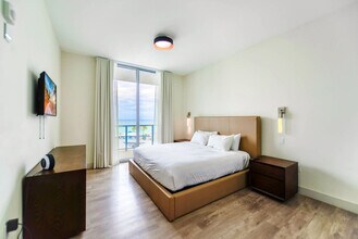 777 N Ocean Dr in Hollywood, FL - Building Photo - Building Photo