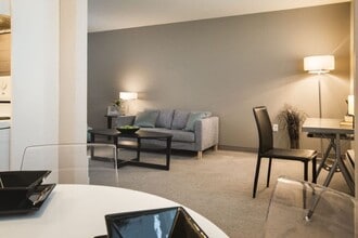 Harwood House in Winnipeg, MB - Building Photo - Building Photo