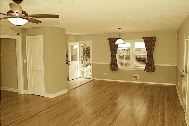 444 Jo Ann Dr SE in Marietta, GA - Building Photo - Building Photo