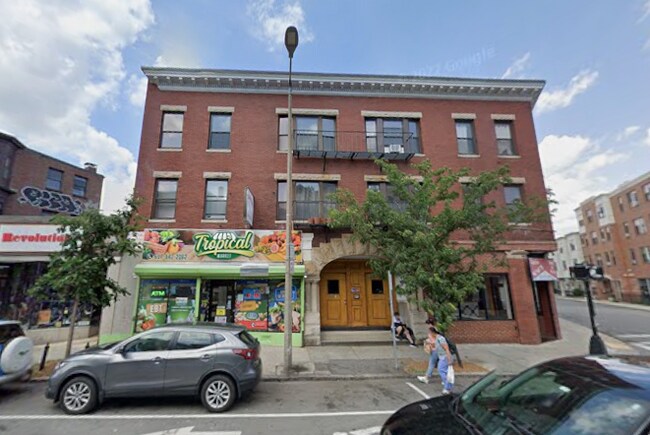 369A Centre St in Boston, MA - Building Photo - Building Photo