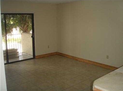 7230 NW 179th St, Unit #202 in Hialeah, FL - Building Photo - Building Photo