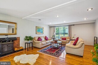 1803 Rupert St in McLean, VA - Building Photo - Building Photo