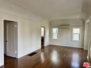 3564 Dover St in Los Angeles, CA - Building Photo - Building Photo