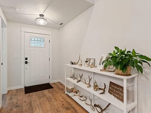 526 Nicholas Lee Dr in Medford, OR - Foto de edificio - Building Photo