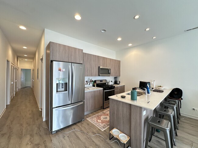4111 N Narragansett Ave in Chicago, IL - Building Photo - Building Photo