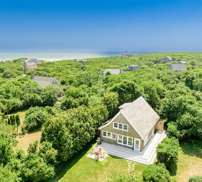property at 40 Ditch Plains Rd